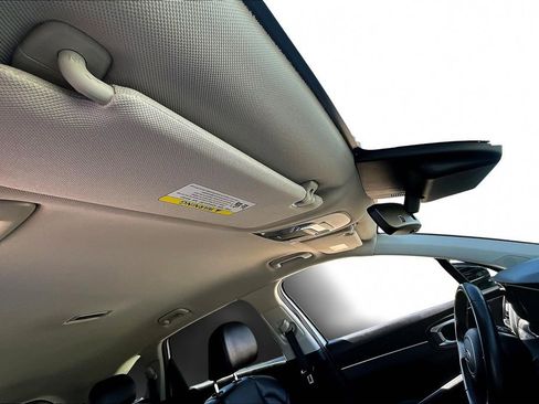 Used 2021 Kia Sorento S image 29