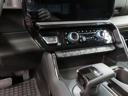 Used 2024 GMC Sierra 1500 AT4 w/ Technology Package image 67