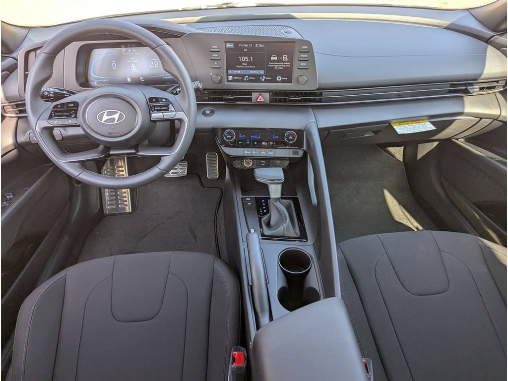 New 2026 Hyundai Elantra SEL FWD image 5