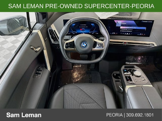 Used 2025 BMW iX xDrive50 AWD/4WD image 24