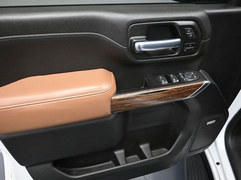 Used 2021 Chevrolet Silverado 3500 High Country image 9