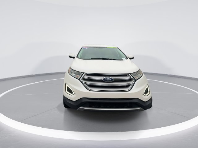 Used 2016 Ford Edge Titanium w/ Technology Package FWD image 2