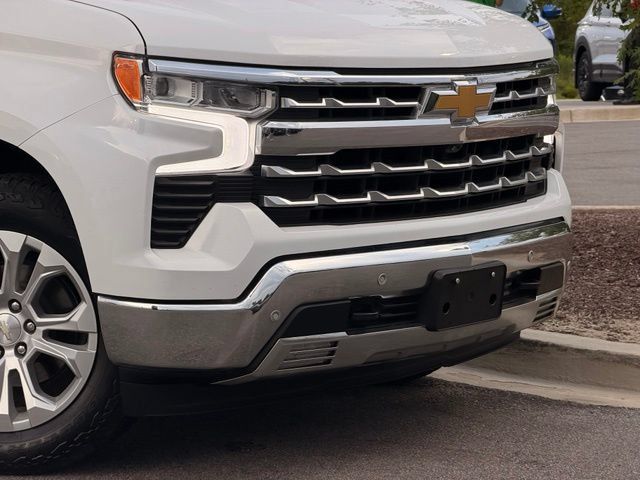 Used 2022 Chevrolet Silverado 1500 LTZ AWD/4WD image 3