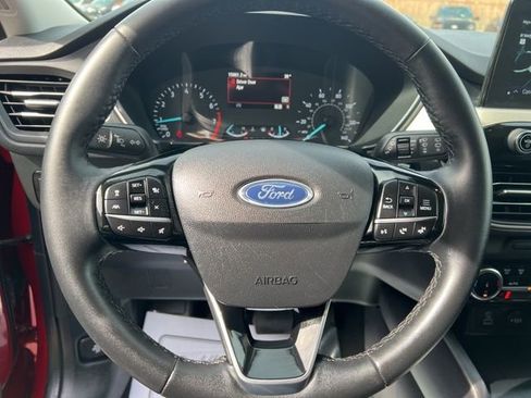 Used 2022 Ford Escape SEL image 24