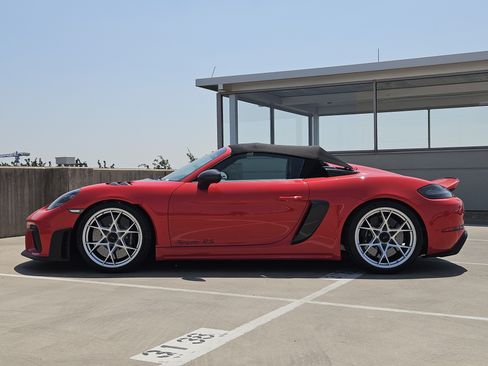 Certified 2025 Porsche 718 Boxster Spyder RS RWD image 2
