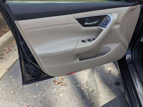 Used 2015 Nissan Altima 3.5 SL image 10