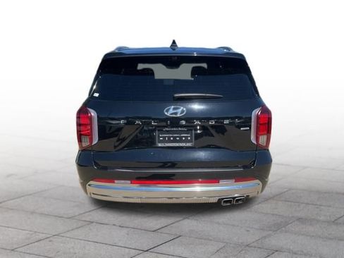 Used 2023 Hyundai Palisade Calligraphy image 5