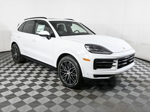 New 2025 Porsche Cayenne image 31