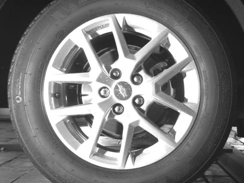 Used 2024 Chevrolet Equinox LS w/ LS Convenience Package FWD image 30