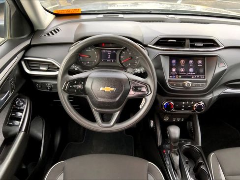 Used 2023 Chevrolet TrailBlazer LS image 5