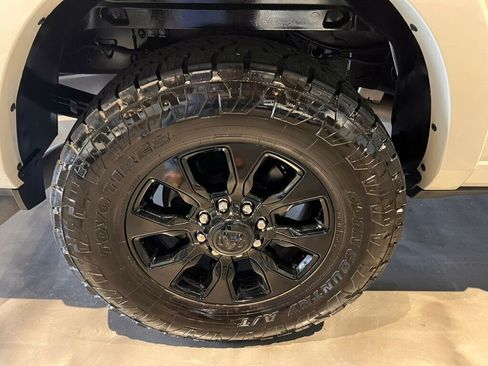 Used 2022 RAM 3500 Limited AWD/4WD image 12