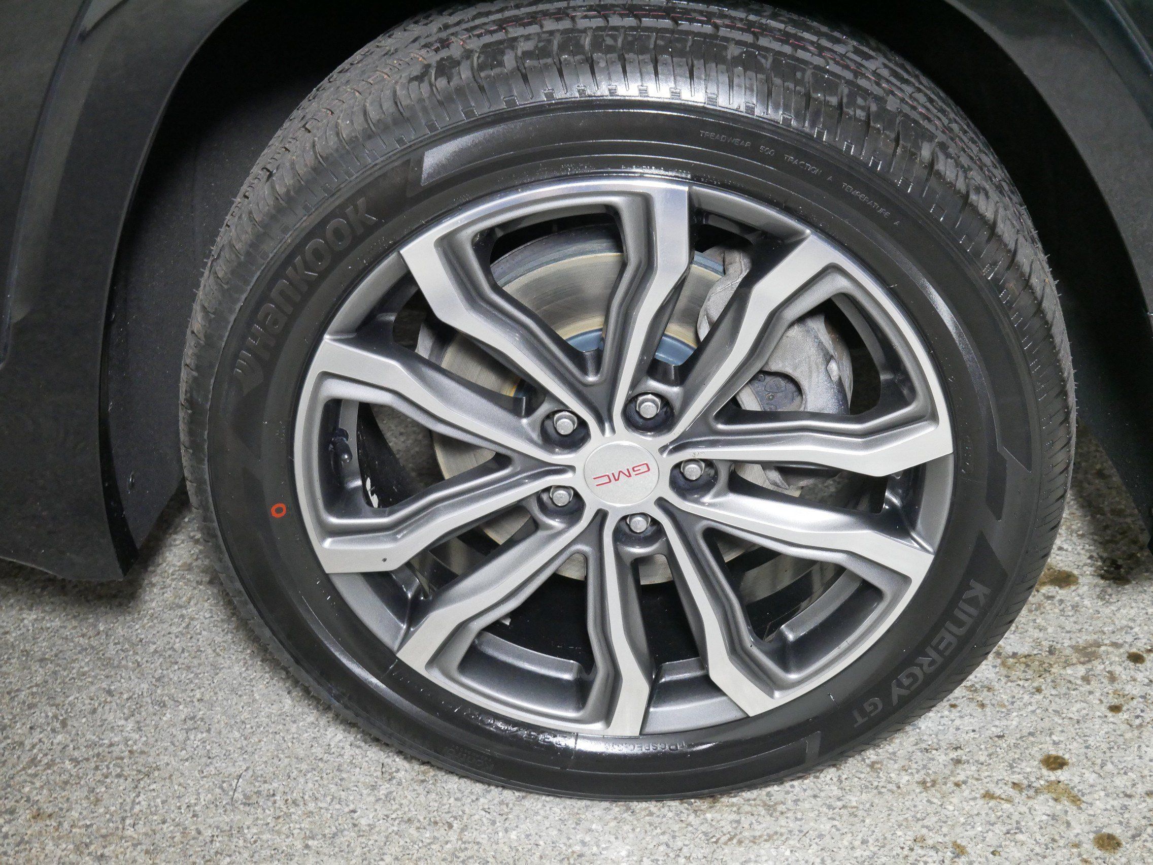 Used 2019 GMC Terrain Denali w/ GMC Pro Grade Package AWD/4WD image 15