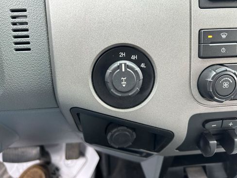 Used 2013 Ford F250 XLT AWD/4WD image 23
