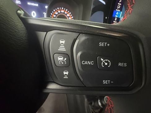 Used 2024 Jeep Wrangler Unlimited Rubicon w/ Technology Group AWD/4WD image 18