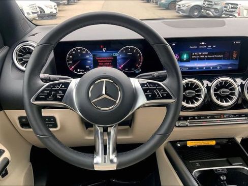 Used 2026 Mercedes-Benz GLA 250 4MATIC image 4