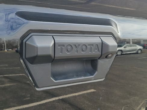 Used 2024 Toyota Tacoma TRD Off-Road w/ TRD Off Road Upgrade Package image 6