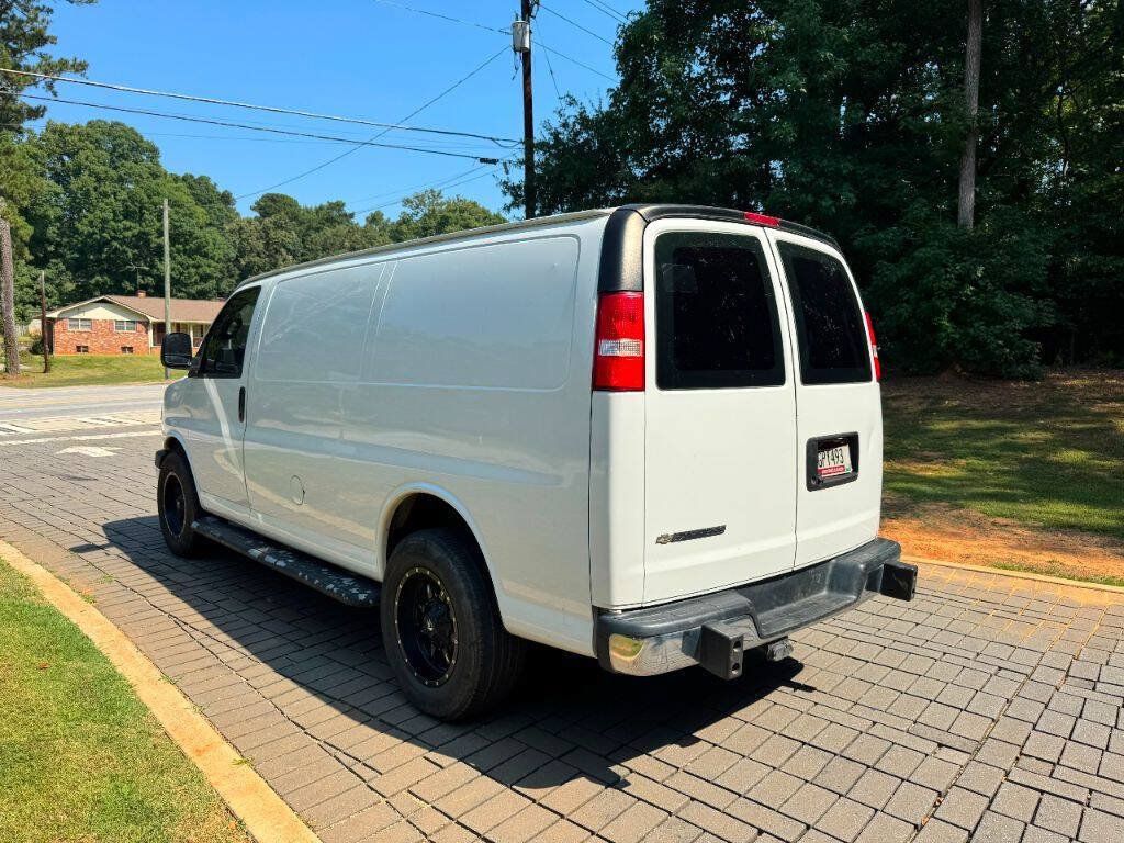 Used 2019 Chevrolet Express 2500 w/ Driver Convenience Package RWD image 5