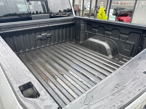 Used 2023 Chevrolet Silverado 1500 LTZ AWD/4WD image 4
