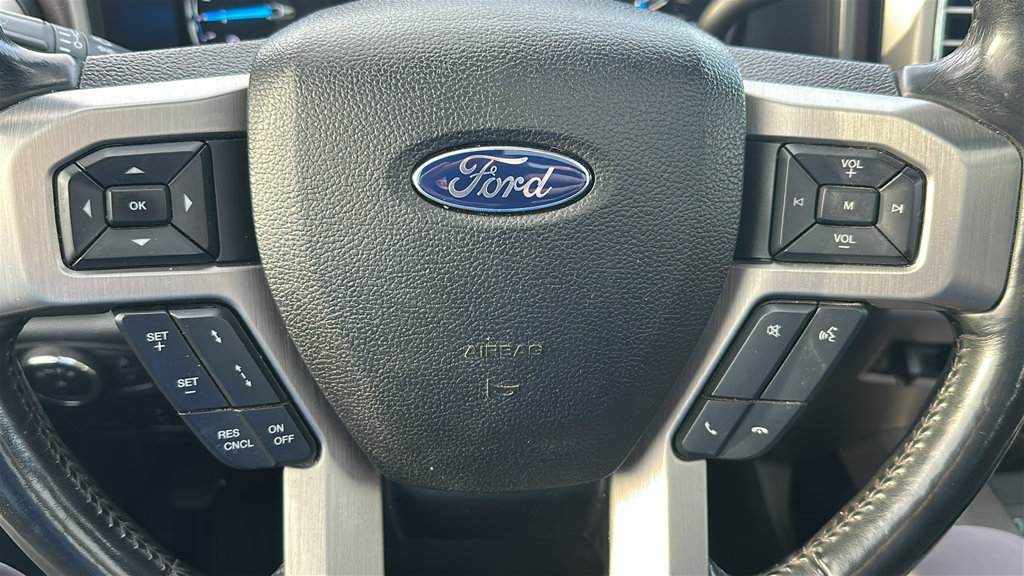Used 2017 Ford F350 Platinum w/ Platinum Ultimate Package AWD/4WD image 21