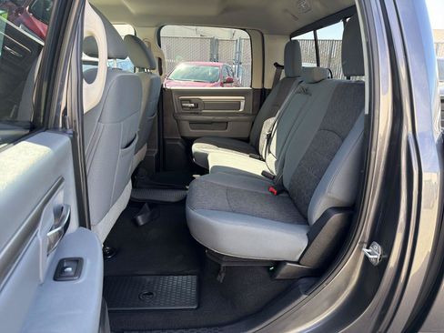 Used 2018 RAM 1500 Big Horn RWD image 23