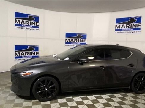 Used 2022 MAZDA MAZDA3 s image 7