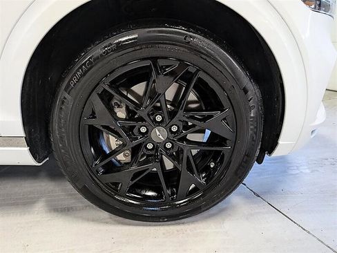 Used 2025 Genesis GV70 2.5T AWD/4WD image 11