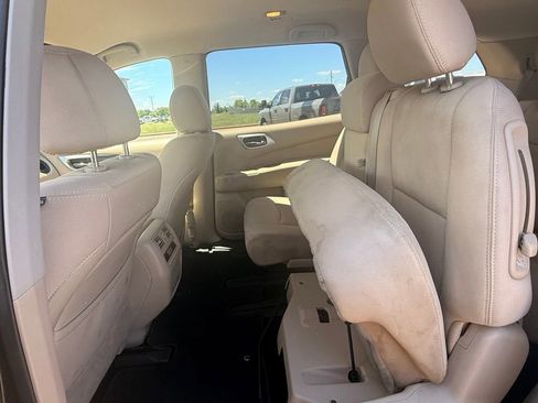 Used 2017 Nissan Pathfinder S FWD image 28