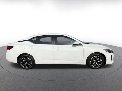 Used 2025 Nissan Sentra SV FWD image 15