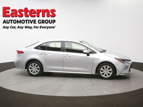 Used 2022 Toyota Corolla LE FWD image 45