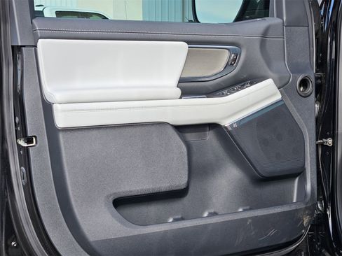 New 2025 Ford Expedition Platinum w/ Driver's Package image 12