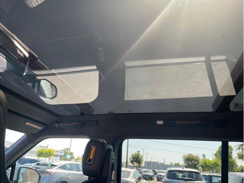 Used 2022 Rivian R1S Launch Edition image 18