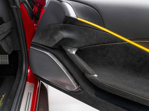 Certified 2022 Ferrari Roma image 34