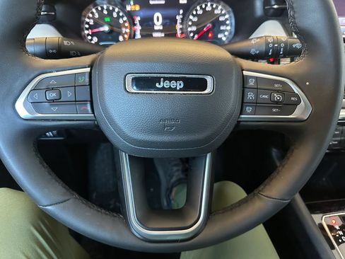 Used 2024 Jeep Compass Limited AWD/4WD image 3