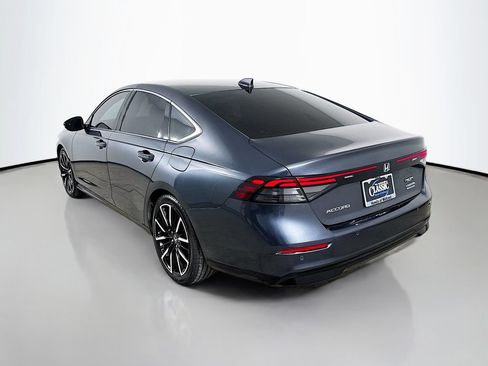 Used 2025 Honda Accord Touring image 5