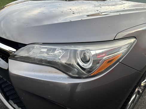 Used 2017 Toyota Camry SE image 10