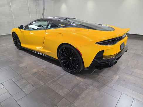 Used 2022 McLaren GT image 4