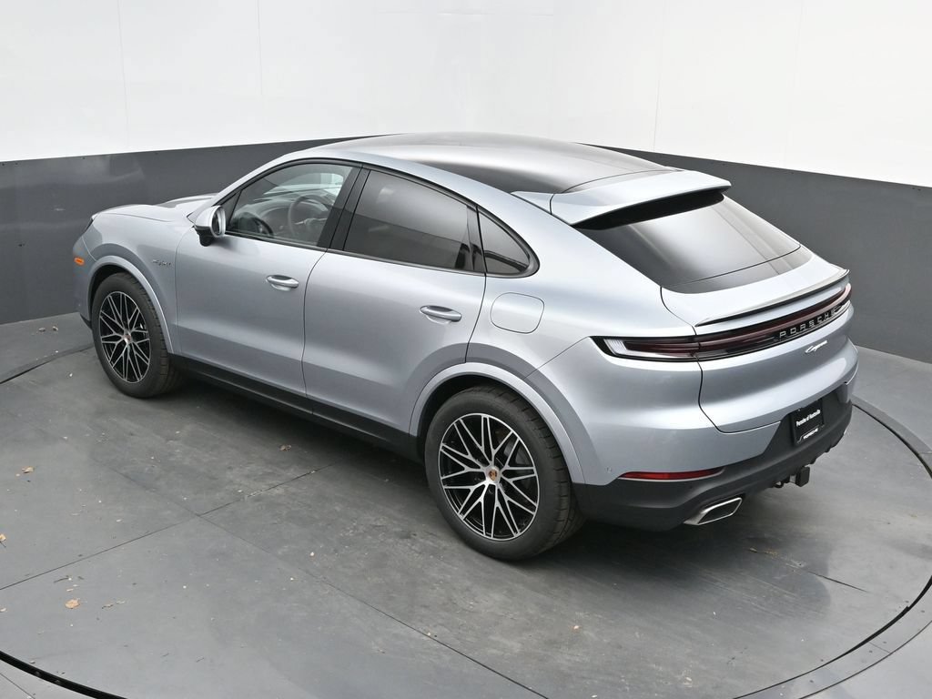 Certified 2026 Porsche Cayenne E-Hybrid Coupe AWD/4WD image 24
