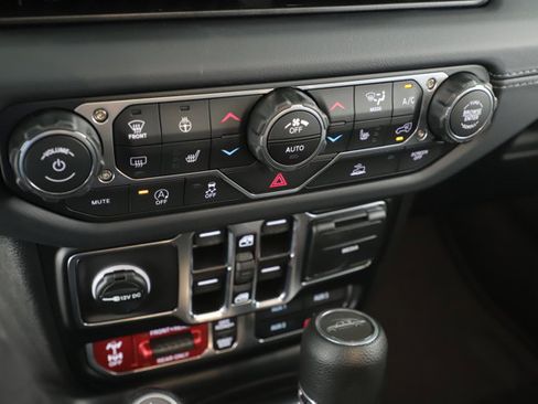 New 2025 Jeep Gladiator Rubicon w/ Convenience Group image 15