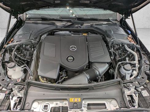 Used 2025 Mercedes-Benz C 300 4MATIC Sedan image 23