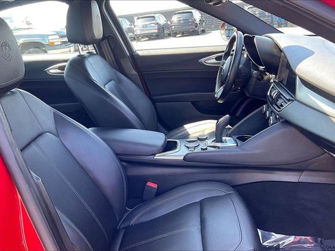 Used 2024 Alfa Romeo Giulia Ti AWD/4WD image 19