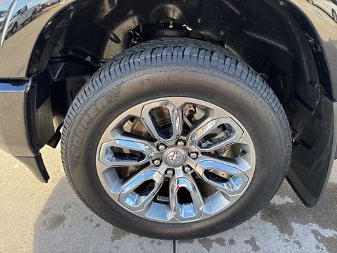 Certified 2022 RAM 1500 Laramie image 5