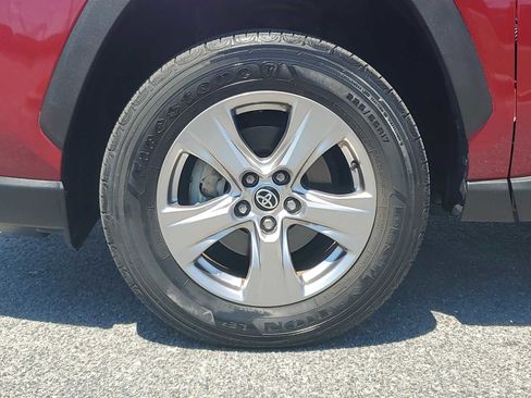 Used 2022 Toyota RAV4 XLE w/ Convenience Package FWD image 10