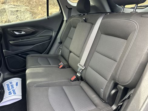 Used 2024 GMC Terrain SLE image 19