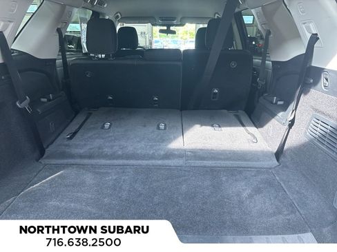 Used 2025 Nissan Pathfinder SV image 13