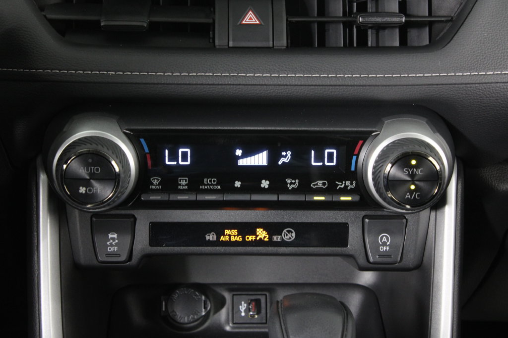 Used 2023 Toyota RAV4 XLE w/ Convenience Package FWD image 21