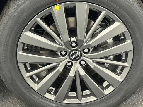 New 2025 Nissan Pathfinder SL w/ SL Premium Package image 21