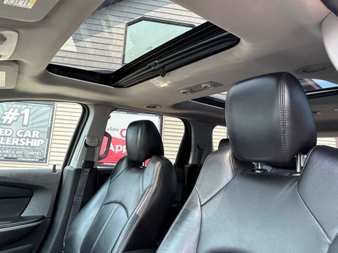 Used 2012 GMC Acadia SLT AWD/4WD image 21