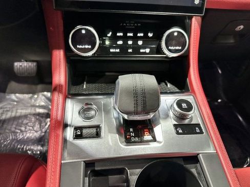 Used 2023 Jaguar F-PACE R-Dynamic S image 18