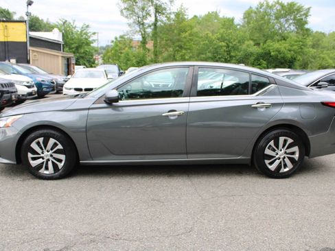 Used 2019 Nissan Altima 2.5 S FWD image 12
