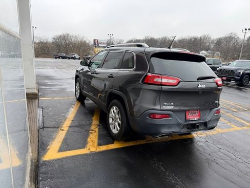 Used 2017 Jeep Cherokee Latitude w/ Cold Weather Group image 7